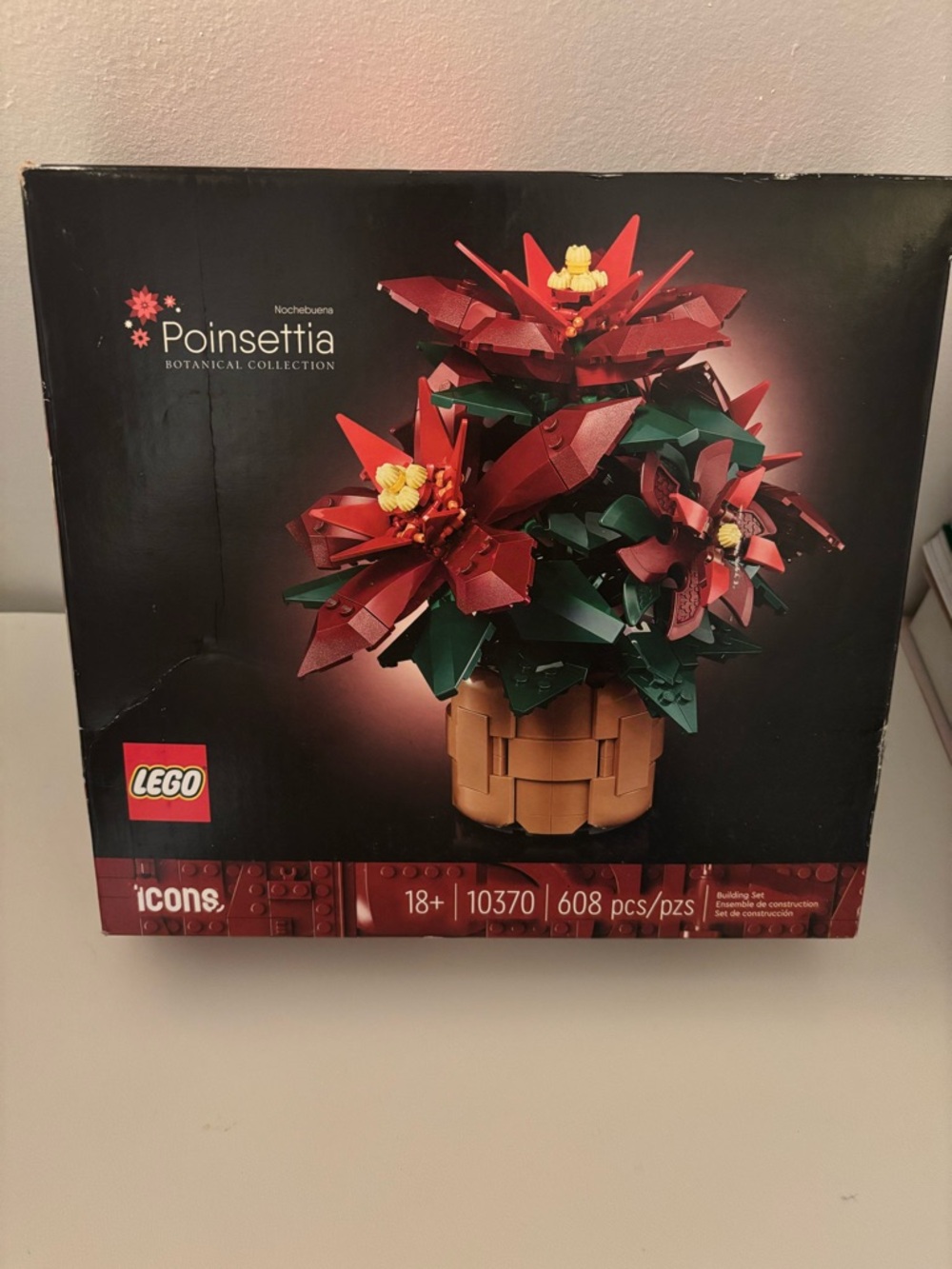 Lego Icons Poinsettia Set - Red, Green, Tan, Yellow